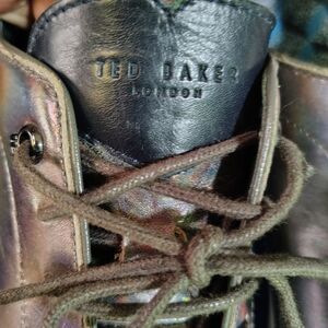 Ted Baker Iridescent Leather Shoes ( Excellent Condition 💯)